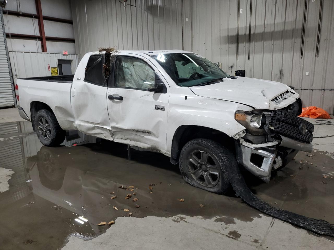 VIN 5TFUY5F1XJX724892 2018 TOYOTA TUNDRA no.4