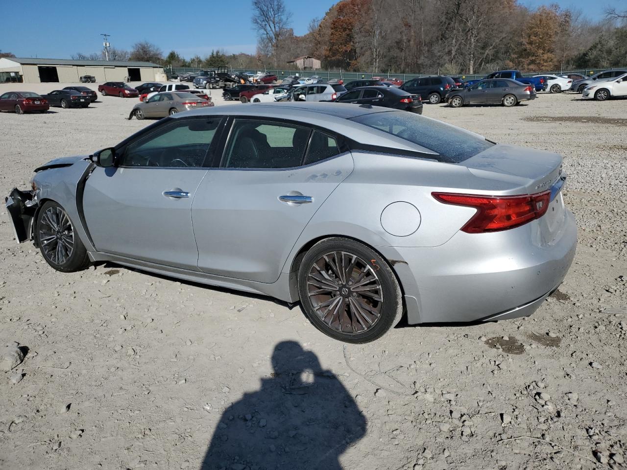 2017 Nissan Maxima - Image 2