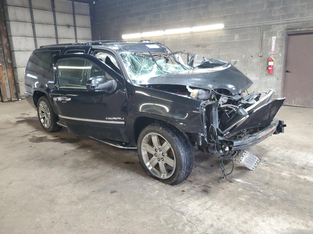 2012 GMC Yukon - Image 4