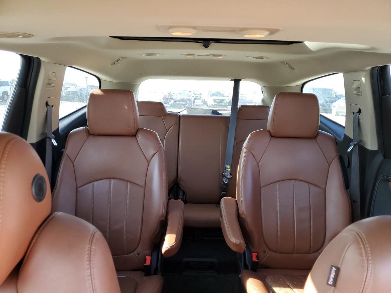 2015 Chevrolet Traverse - Image 10