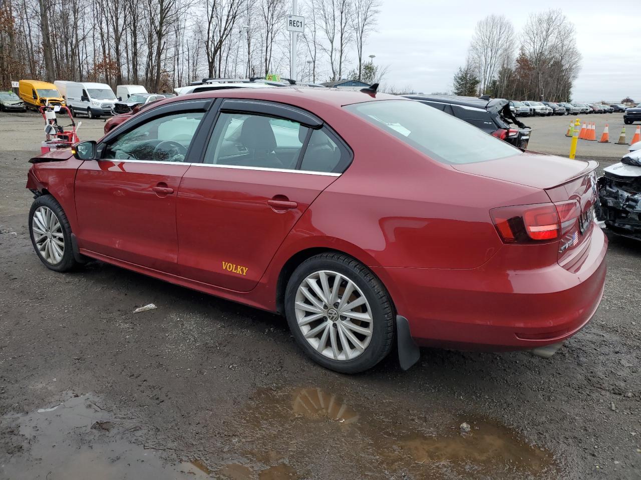 2016 Volkswagen Jetta - Image 2