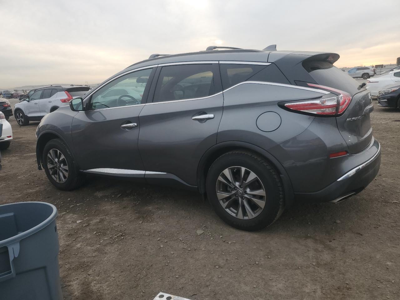 5N1AZ2MH3HN175651 2017 NISSAN MURANO - Image 2