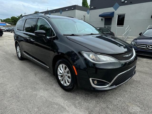  CHRYSLER PACIFICA 2019 Чорний