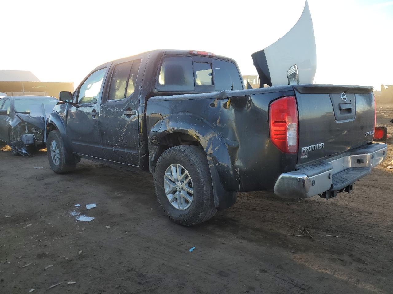 2016 Nissan Navara (Frontier) - Image 2