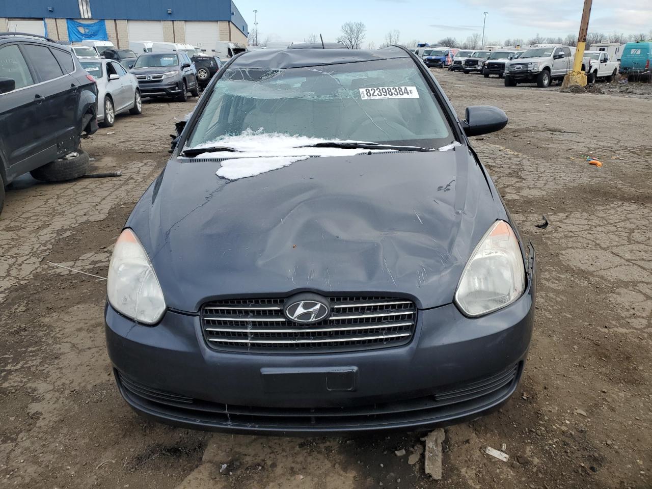 2009 Hyundai Accent - Image 5