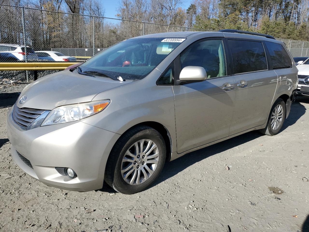 2017 Toyota Sienna - Image 1