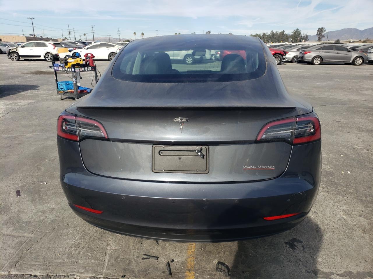 2018 Tesla Model 3 VIN: 5YJ3E1EB0JF083012 Lot: 85813414