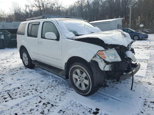 Паркетники NISSAN PATHFINDER 2012 Білий