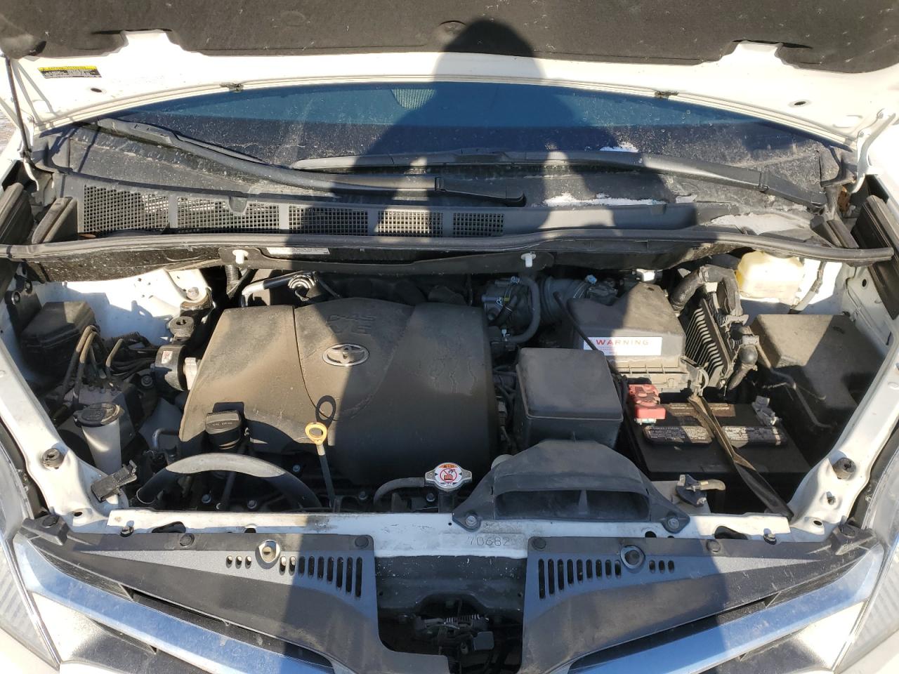 2020 Toyota Sienna - Image 12