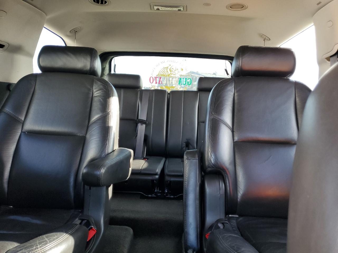 2008 Cadillac Escalade - Image 10