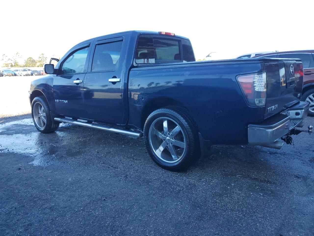 2007 Nissan Titan - Image 2