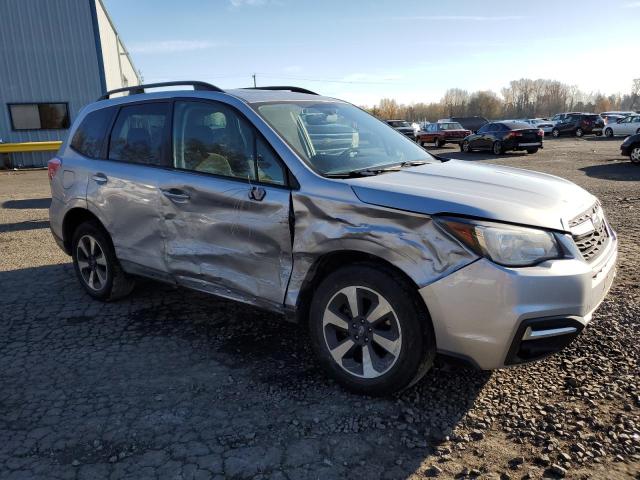  SUBARU FORESTER 2018 Серебристый