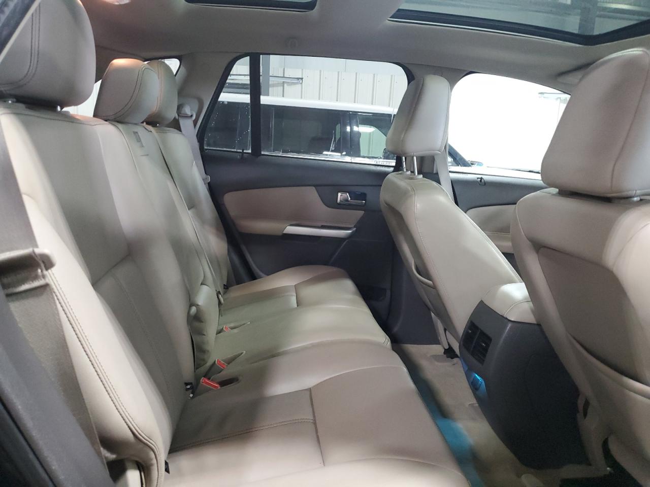 2011 Ford Edge - Image 11