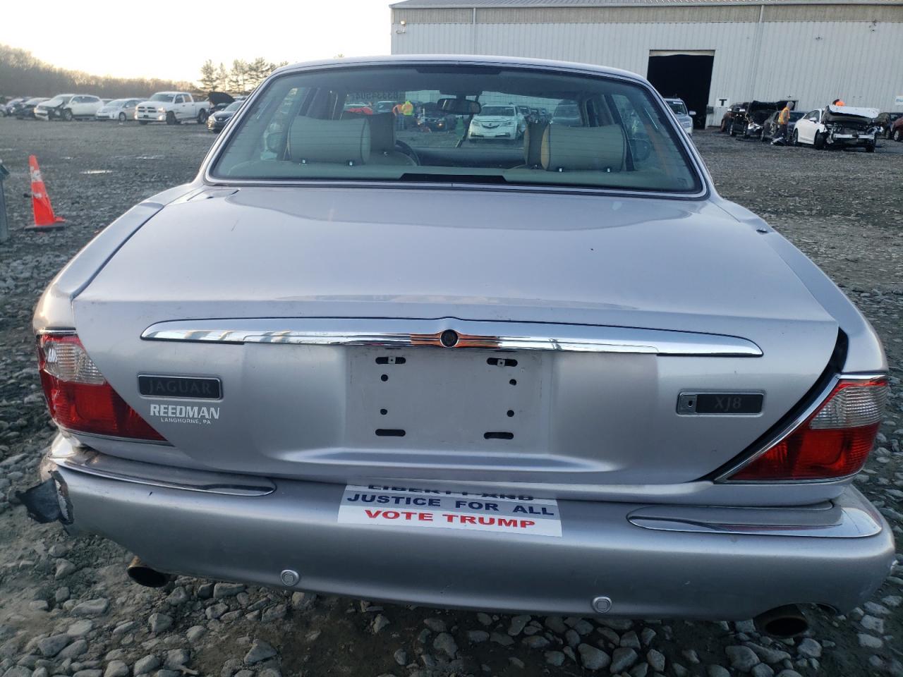 2002 Jaguar XJ - Image 6
