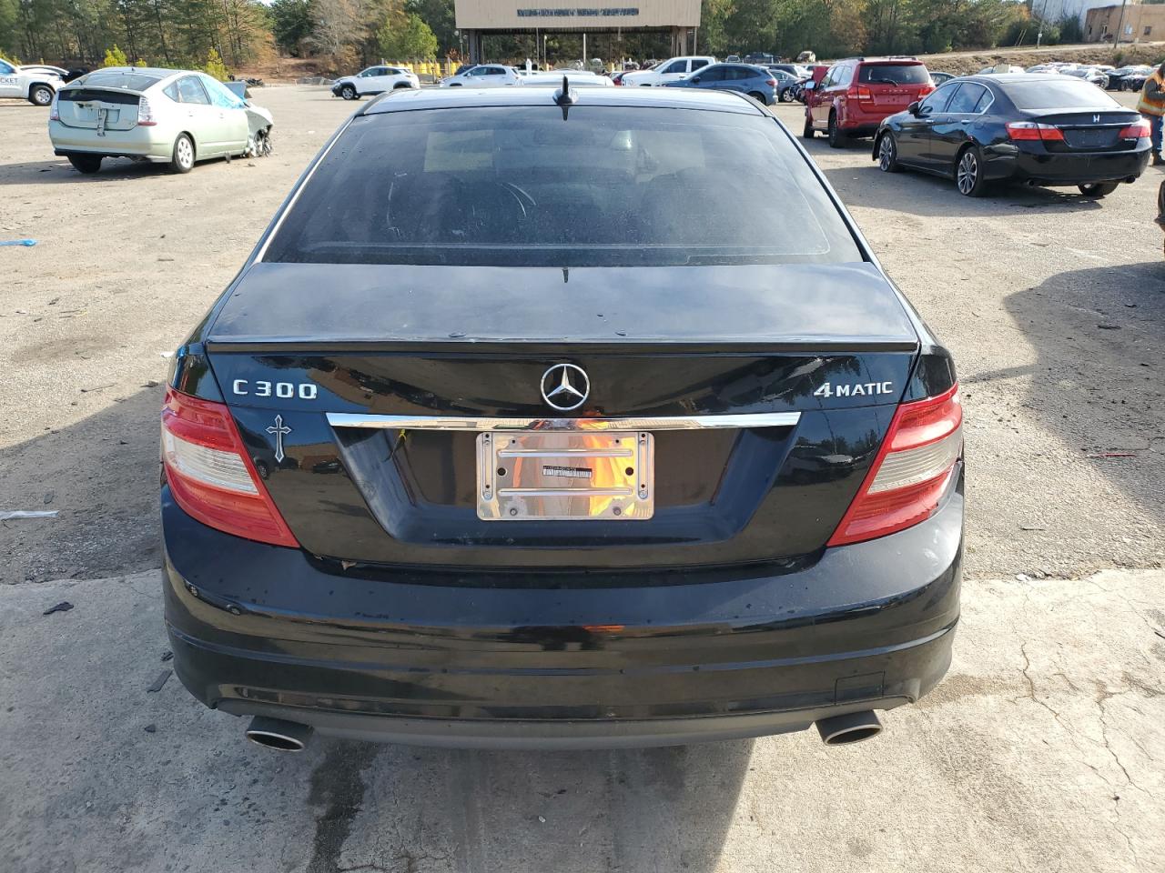 2011 Mercedes-Benz C 300 4Matic VIN: WDDGF8BB4BR186558 Lot: 84795884