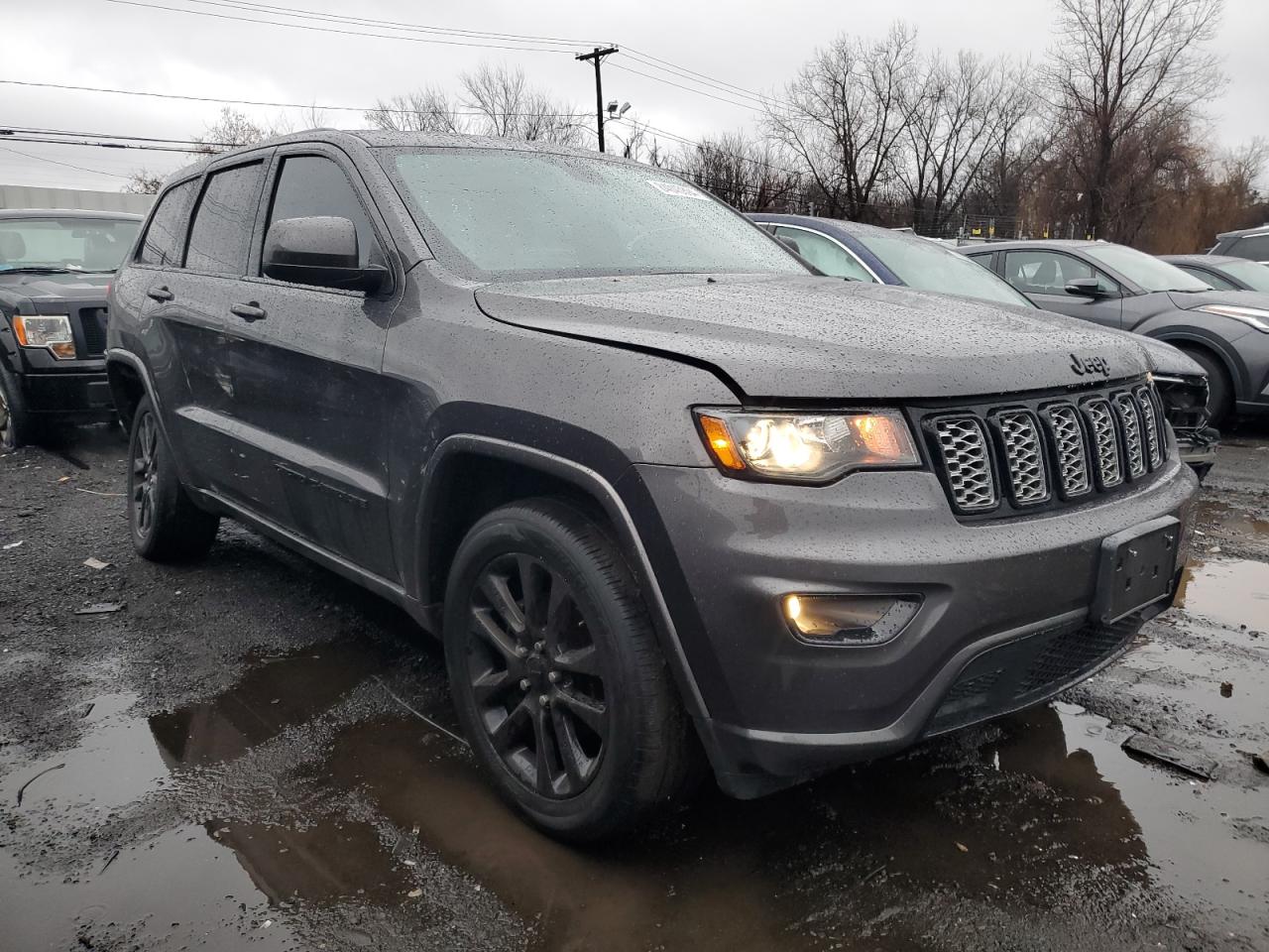 2019 Jeep Grand Cherokee - Image 4