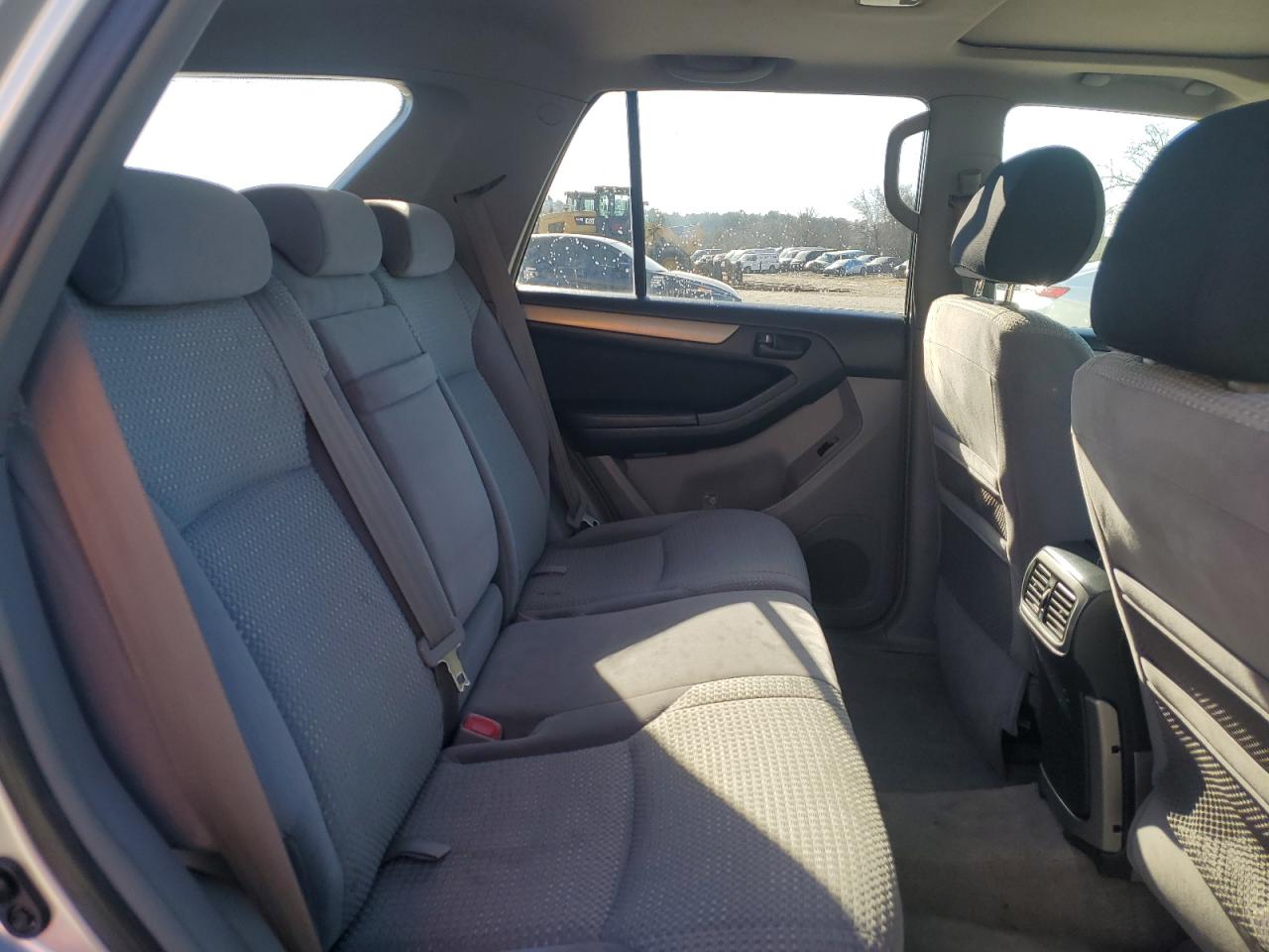 2005 Toyota 4Runner - Image 11