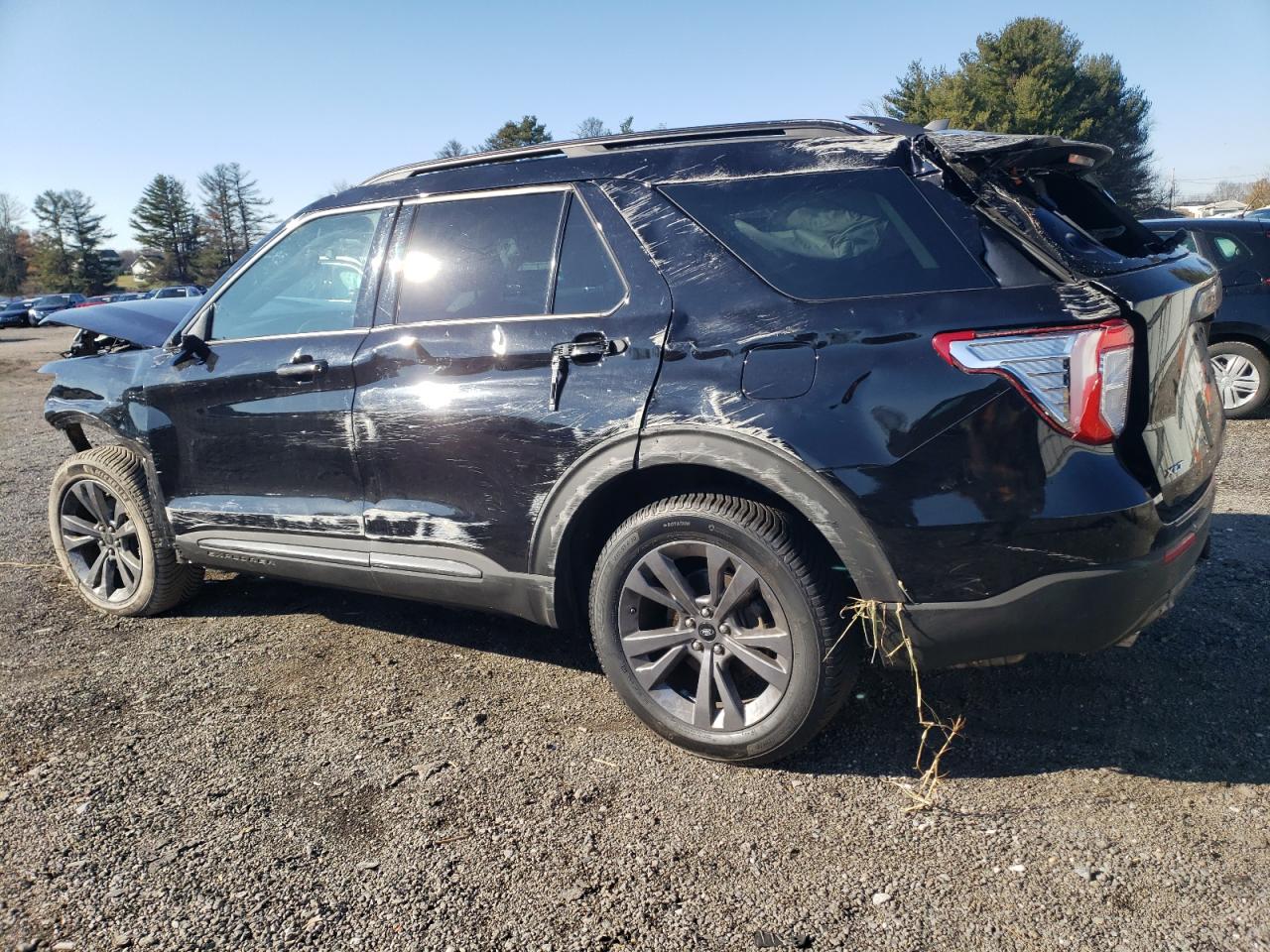 2022 Ford Explorer - Image 2