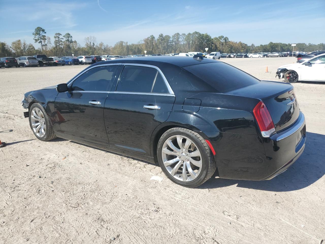 2019 Chrysler 300 - Image 2