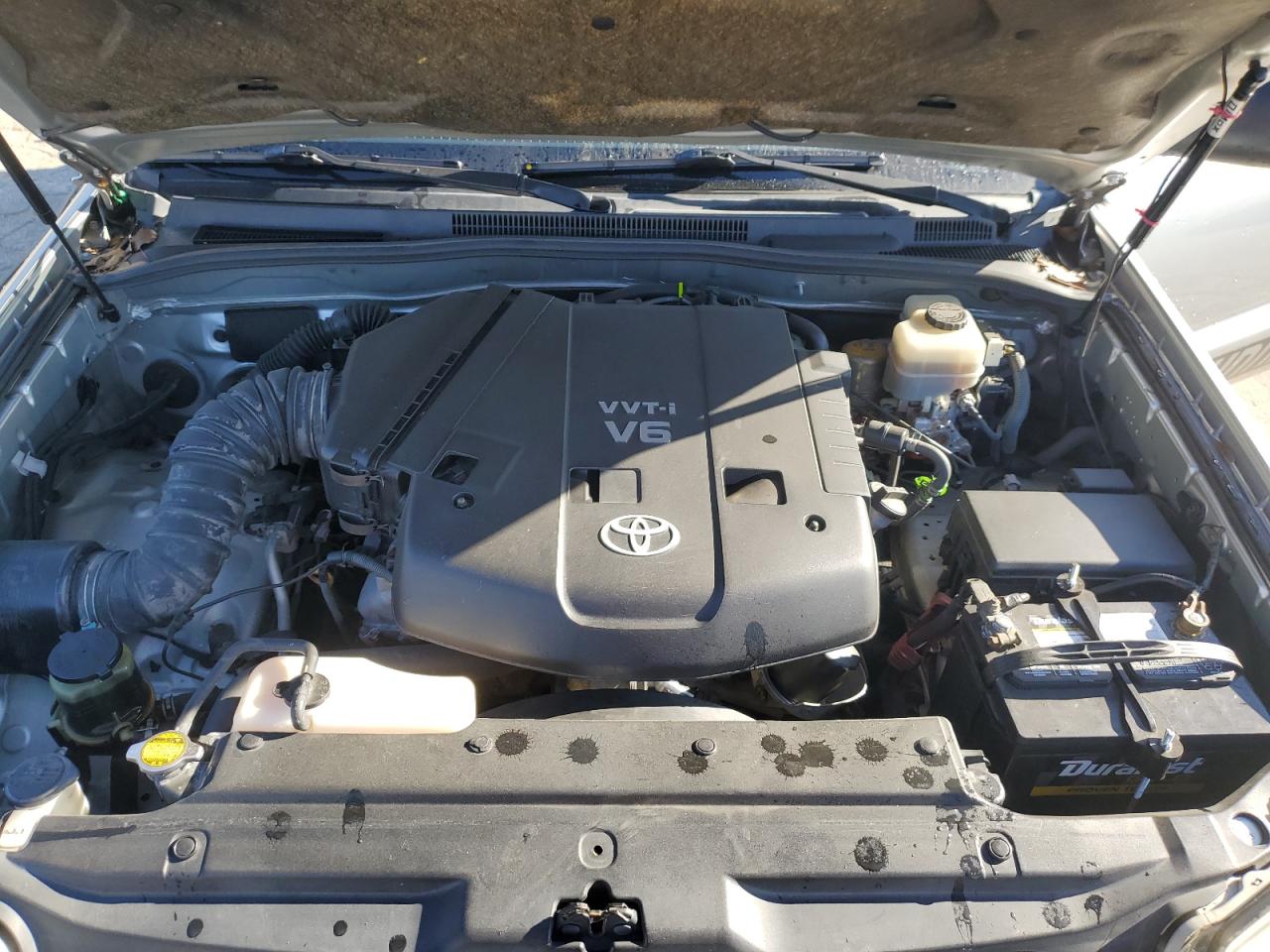 2005 Toyota 4Runner - Image 12