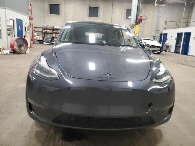  TESLA MODEL Y 2024 Szary