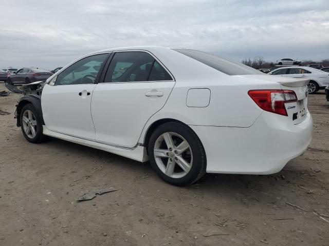 Седаны TOYOTA CAMRY 2014 Белы