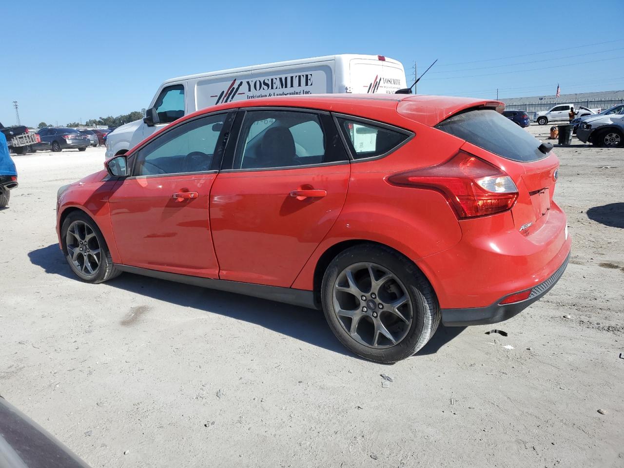 VIN 1FADP3K23EL127317 2014 FORD FOCUS no.2