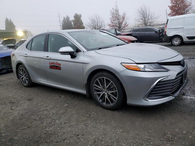  TOYOTA CAMRY 2023 Серебристый