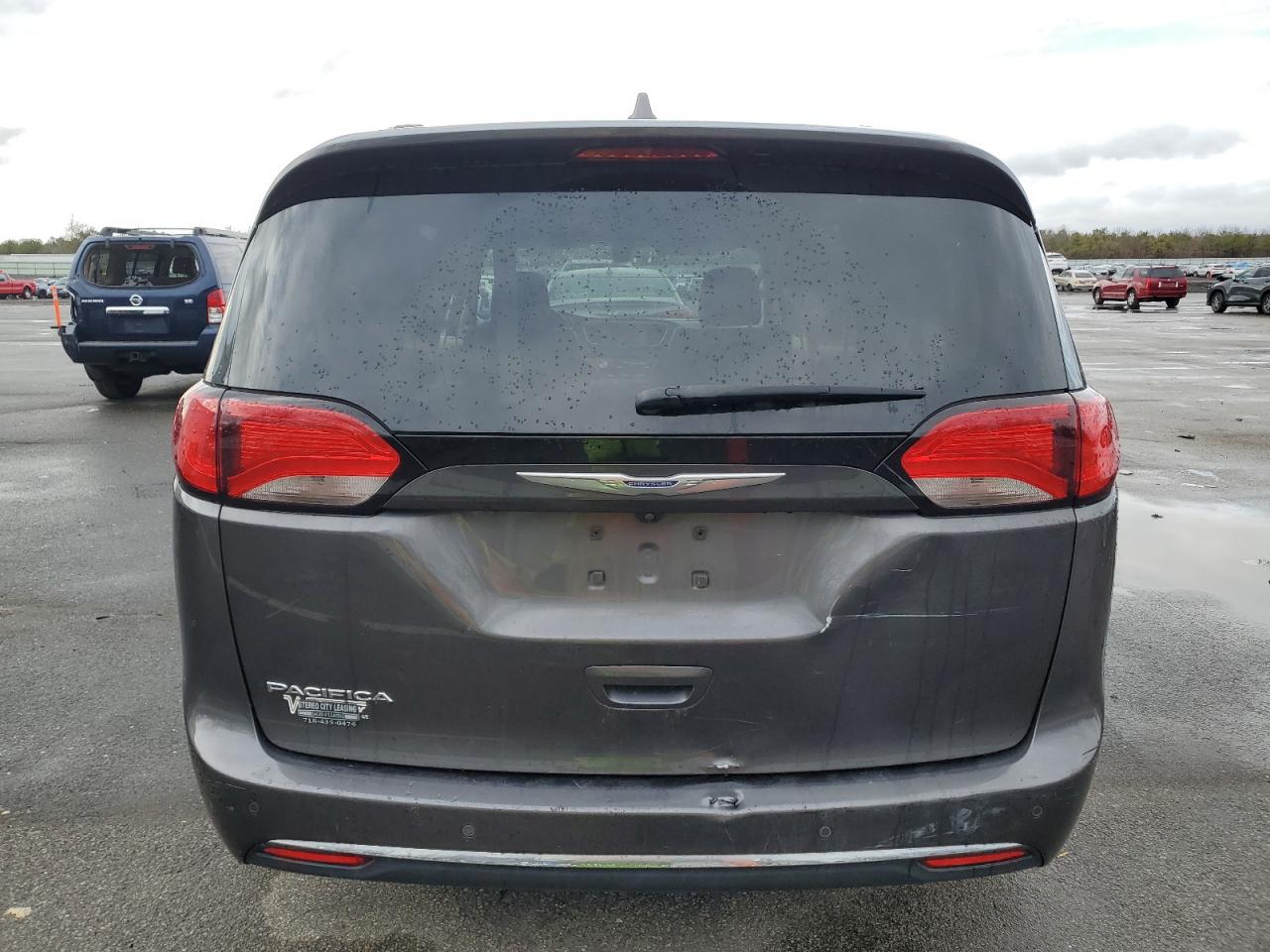 2019 Chrysler Pacifica Touring L VIN: 2C4RC1BG4KR733255 Lot: 84068334