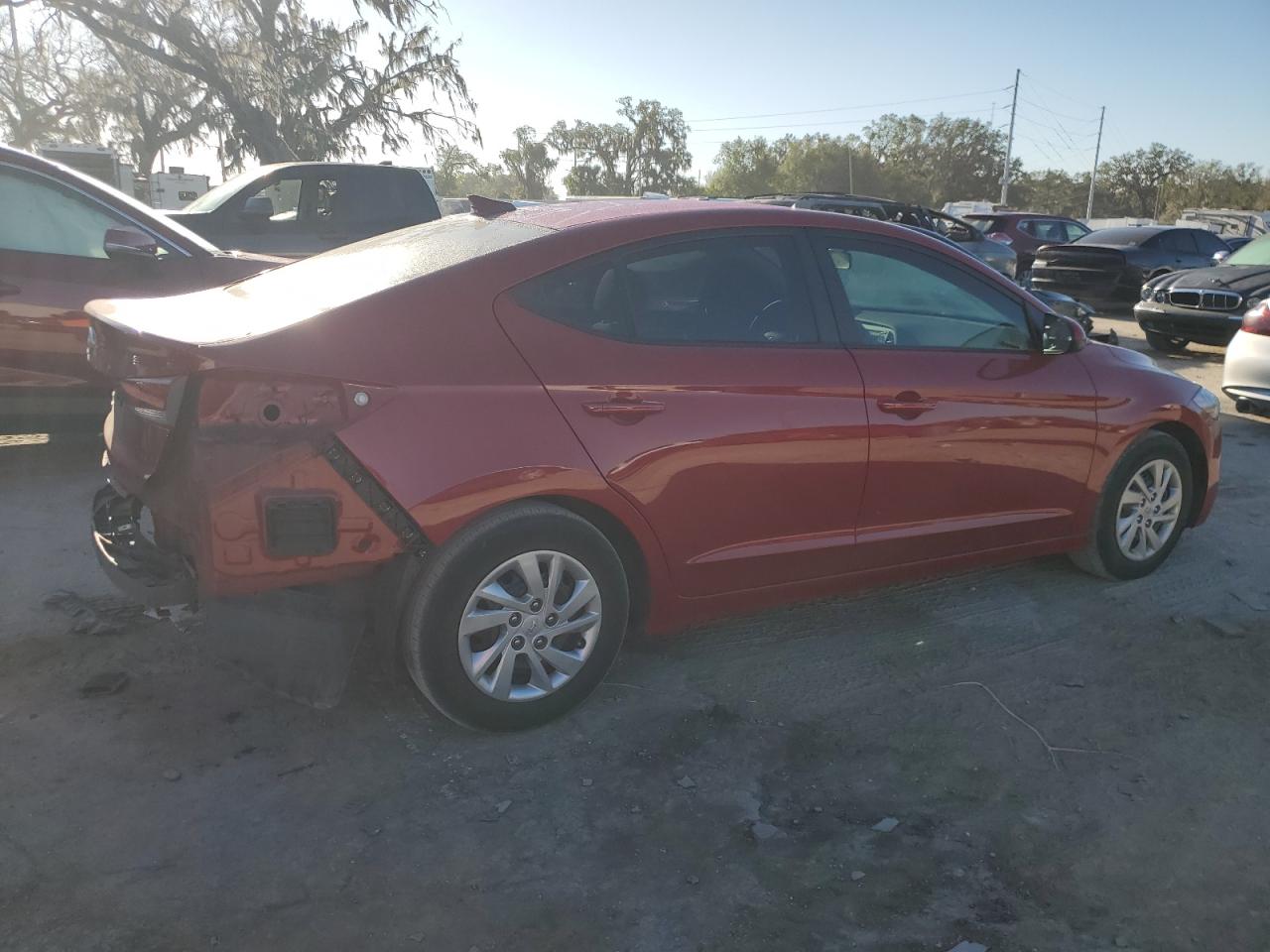 2017 Hyundai Elantra - Image 3