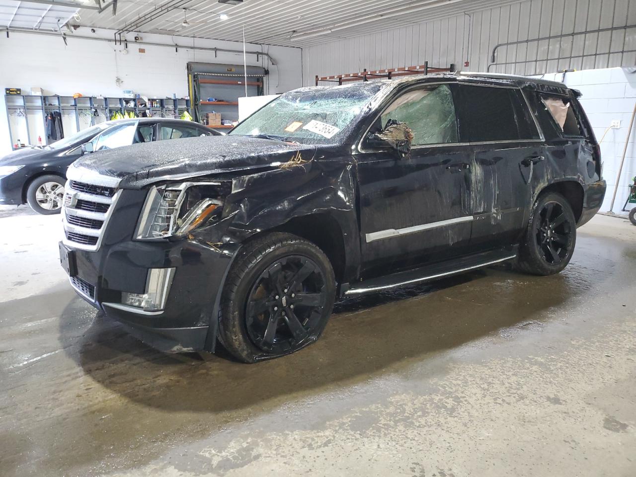 2017 Cadillac Escalade  للبيع في Candia، NH - Rollover