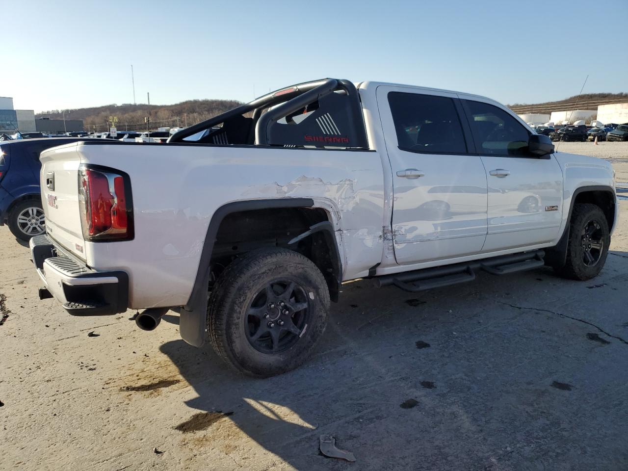 2018 GMC Sierra - Image 3