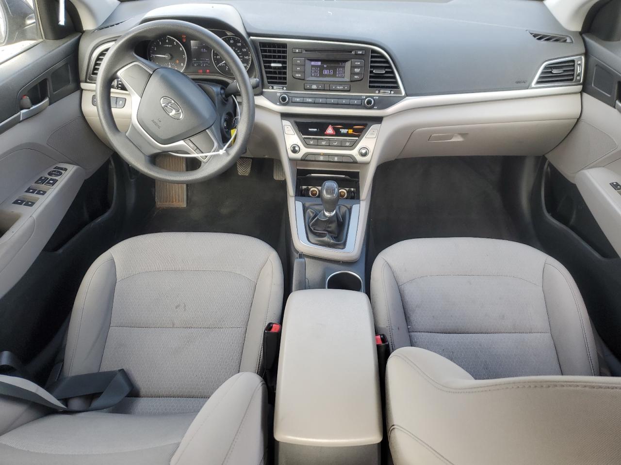 2018 Hyundai Elantra - Image 8