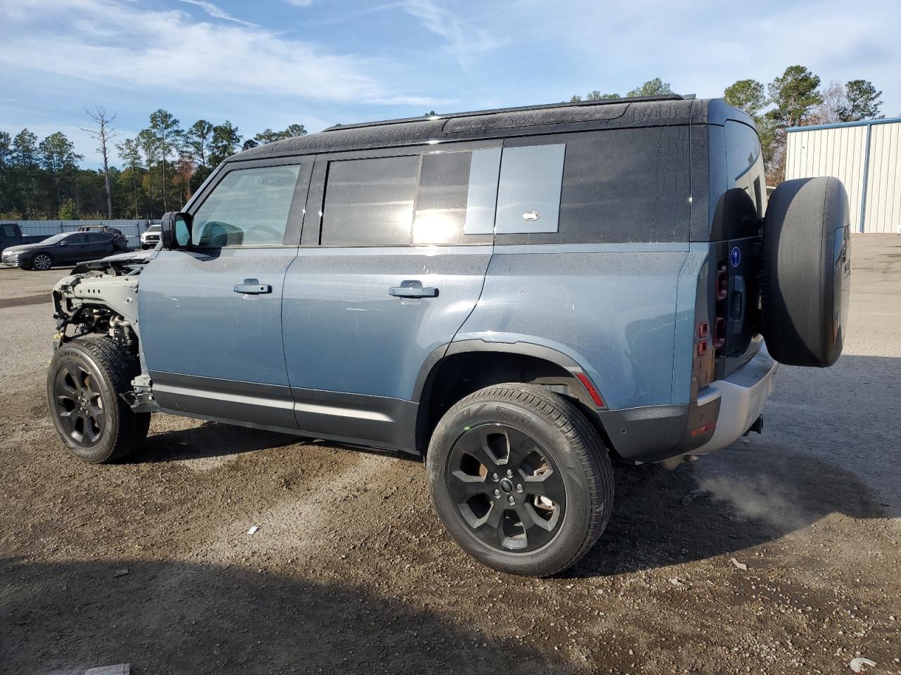 2023 Land Rover Defender - Image 2