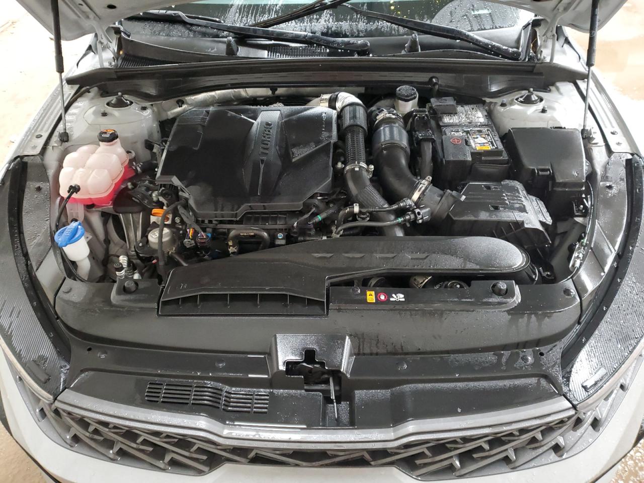 2024 Kia K5 - Image 11