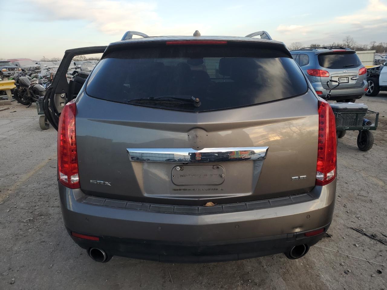 2012 Cadillac SRX - Image 6