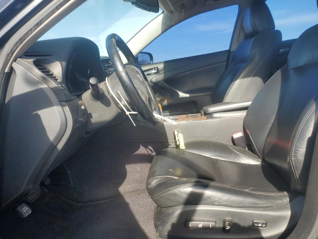 2009 Lexus IS - Image 7