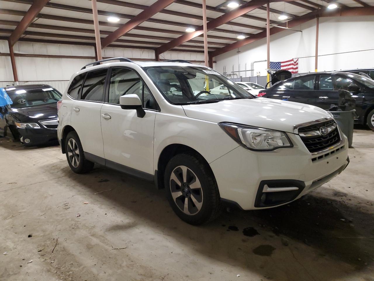 VIN JF2SJAGC9HH552011 2017 SUBARU FORESTER no.4