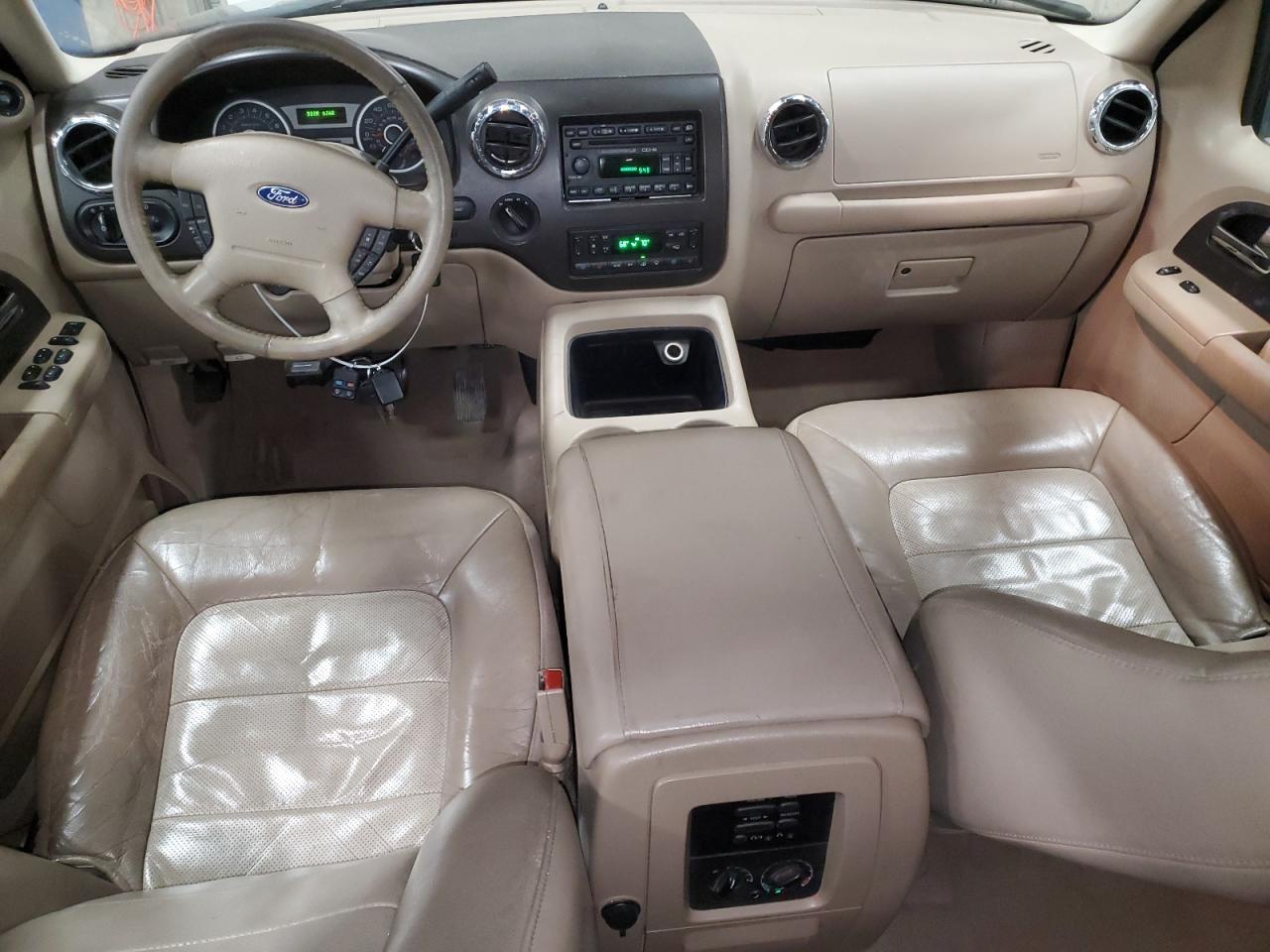 2005 Ford Expedition - Image 8