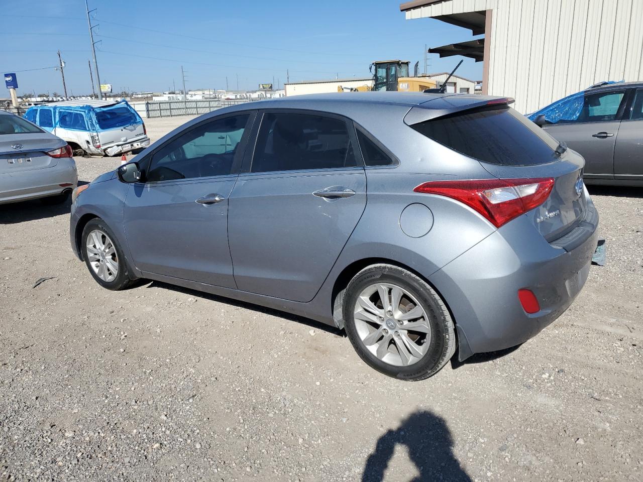 2015 Hyundai Elantra - Image 2
