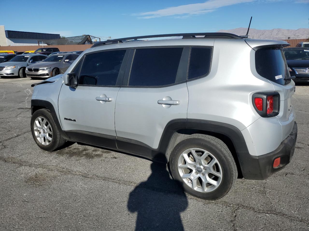 VIN ZACCJABB5JPJ25132 2018 JEEP RENEGADE no.2