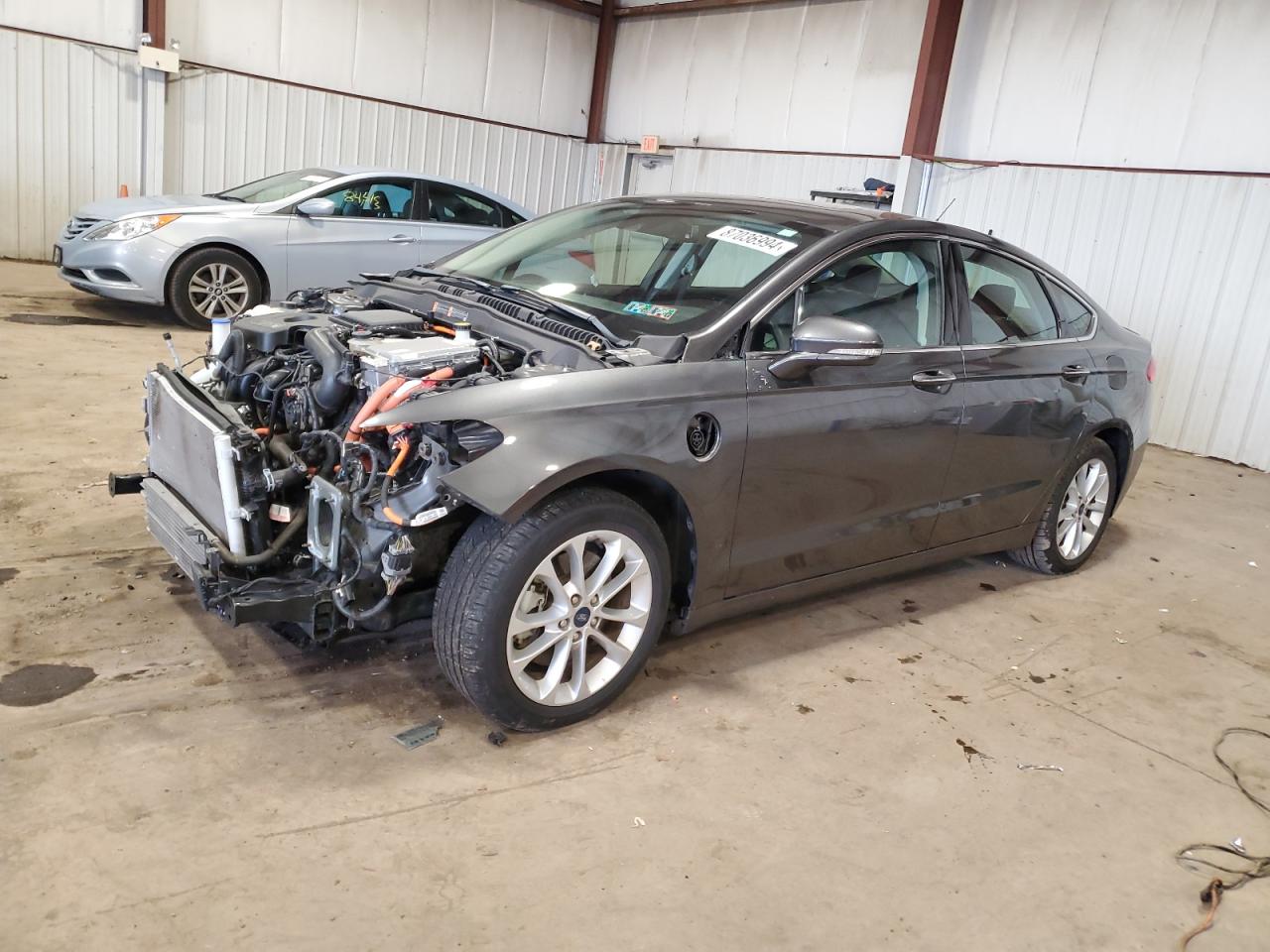 VIN 3FA6P0SU2KR213109 2019 FORD FUSION no.1