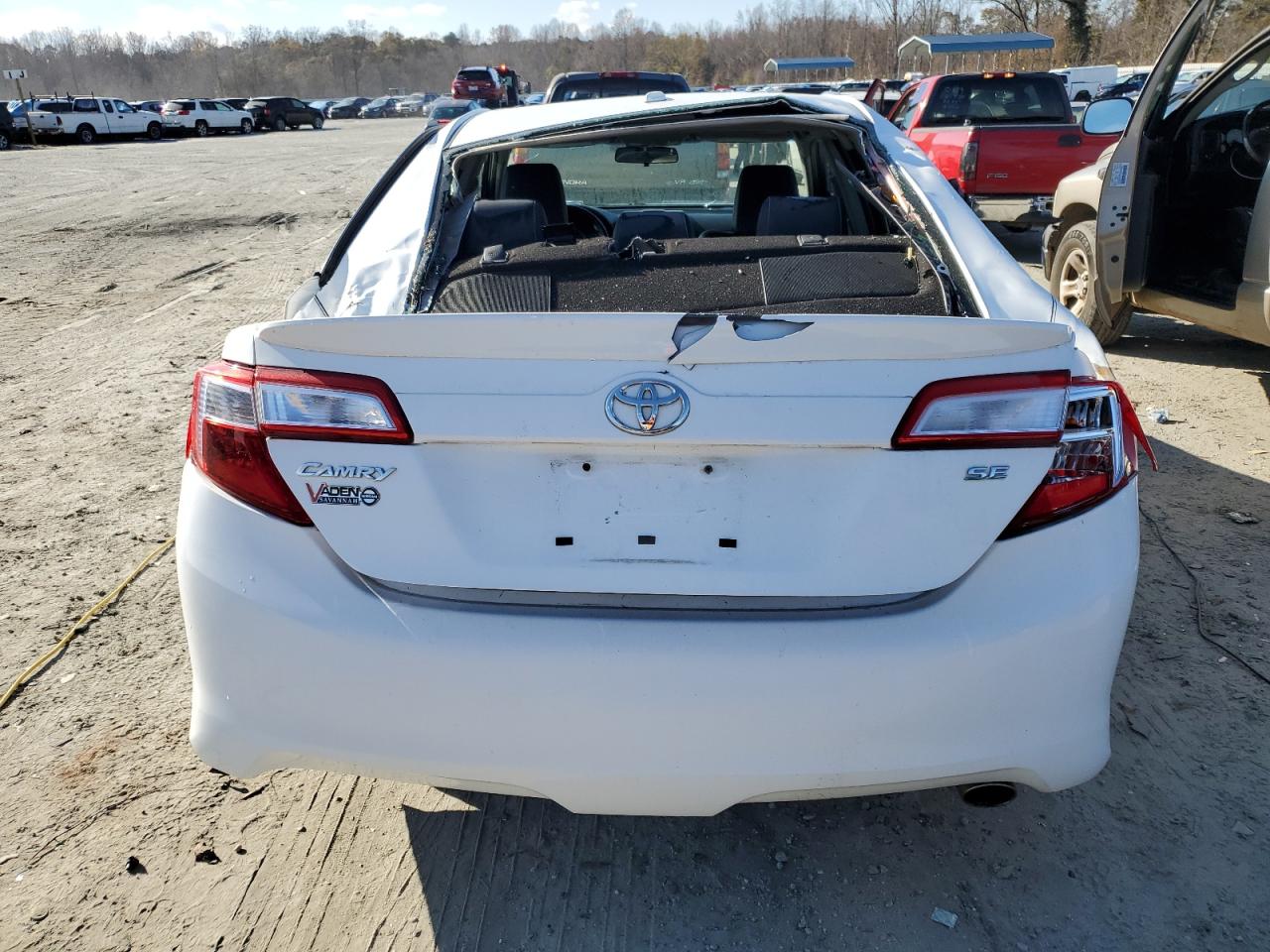 2014 Toyota Camry - Image 6