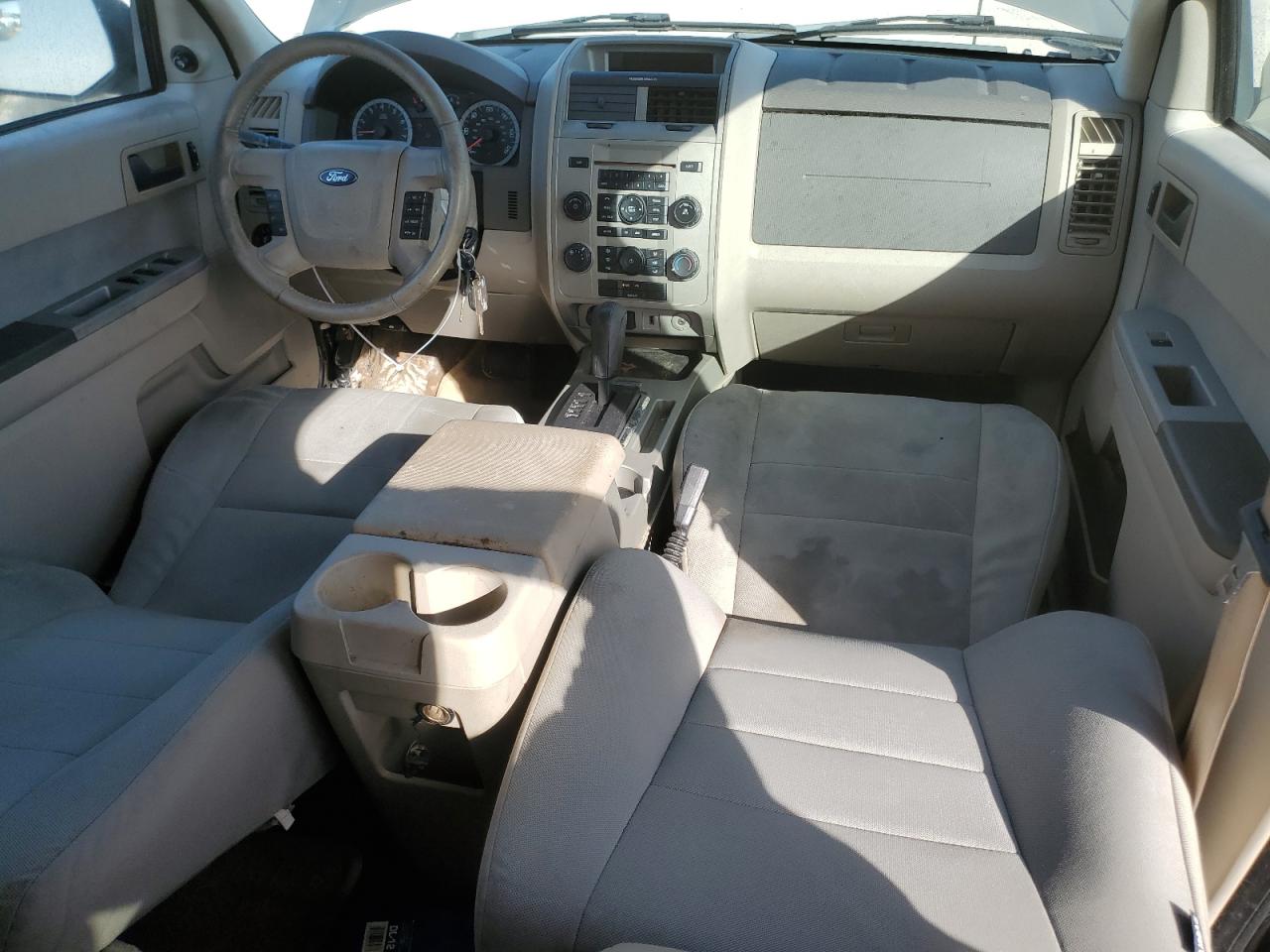 2010 Ford Escape - Image 8