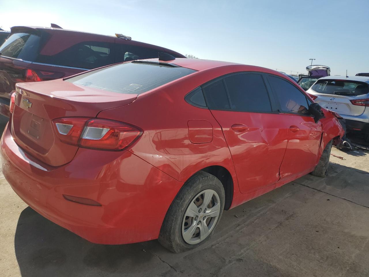 2018 Chevrolet Cruze - Image 3