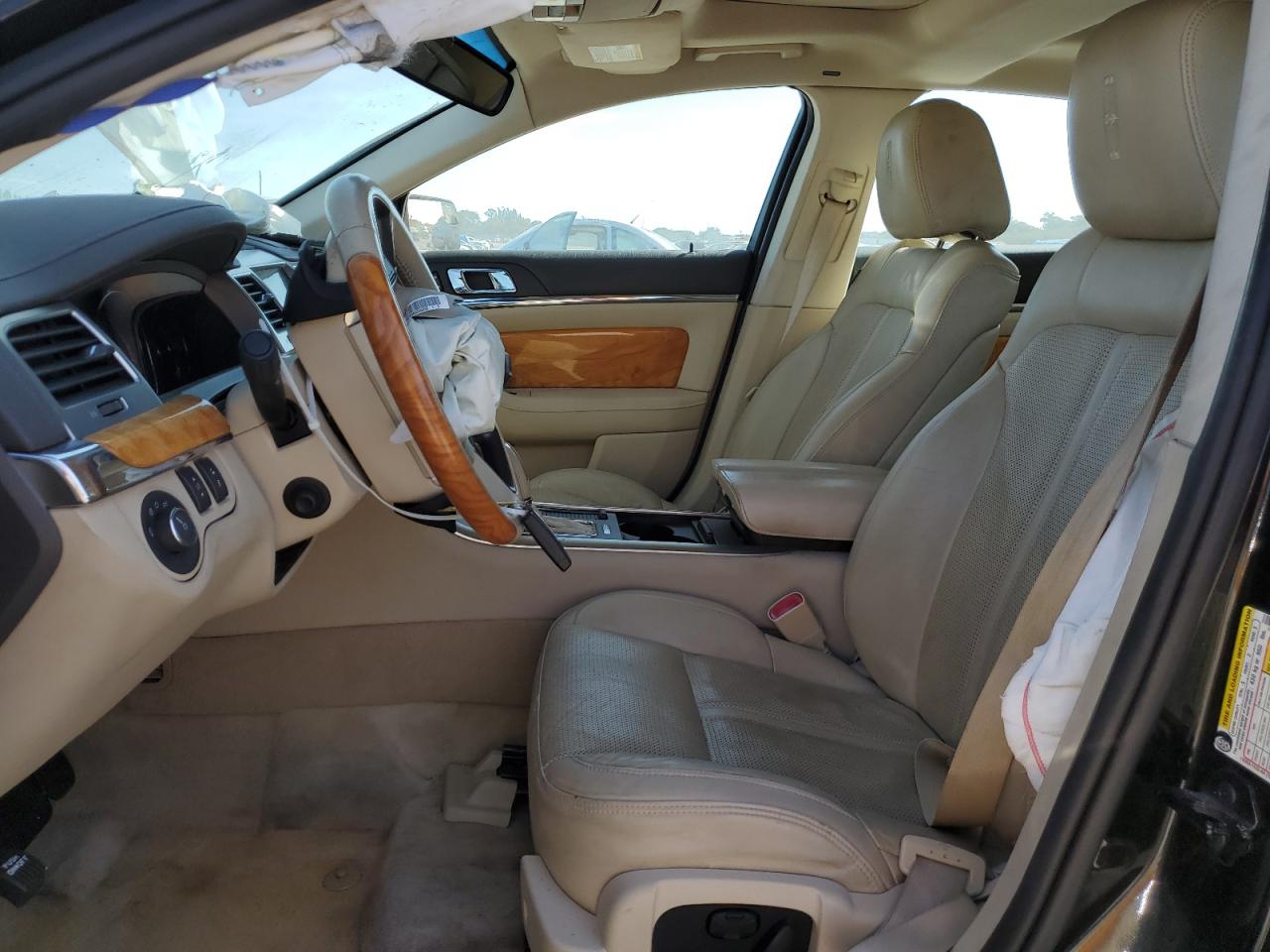 2011 Lincoln MKS - Image 7