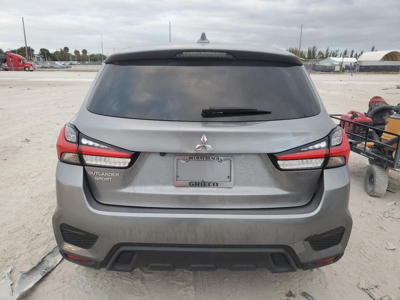 2020 Mitsubishi Outlander - Image 6