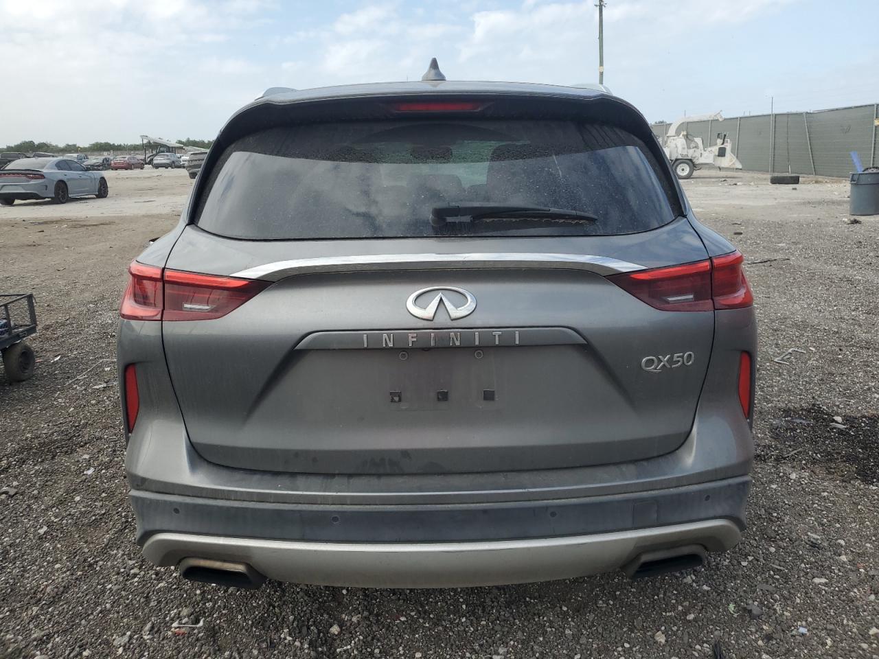 VIN 3PCAJ5M12KF100946 2019 INFINITI QX50 no.6