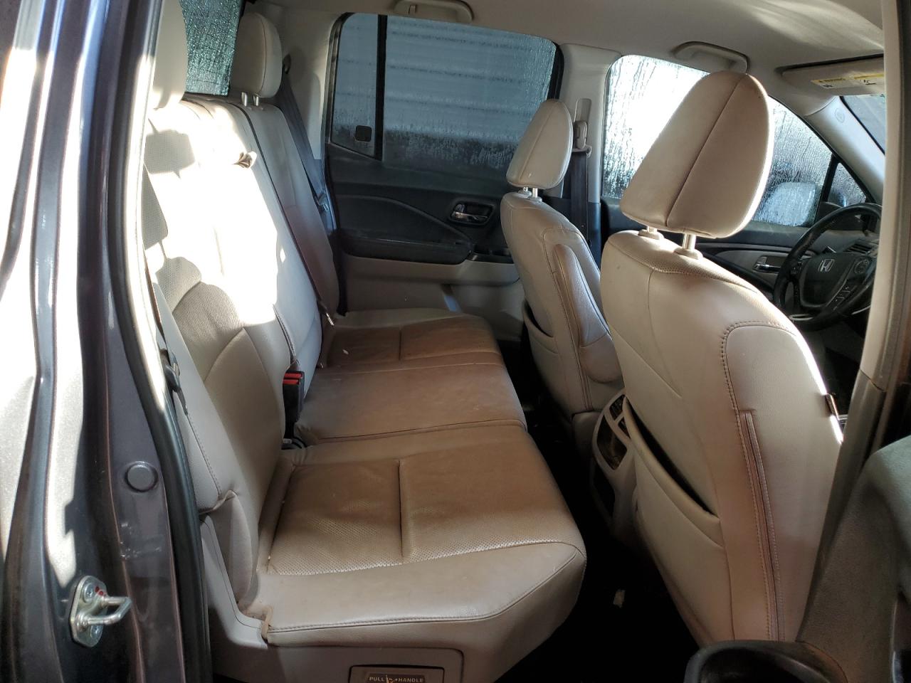 2017 Honda Ridgeline - Image 11