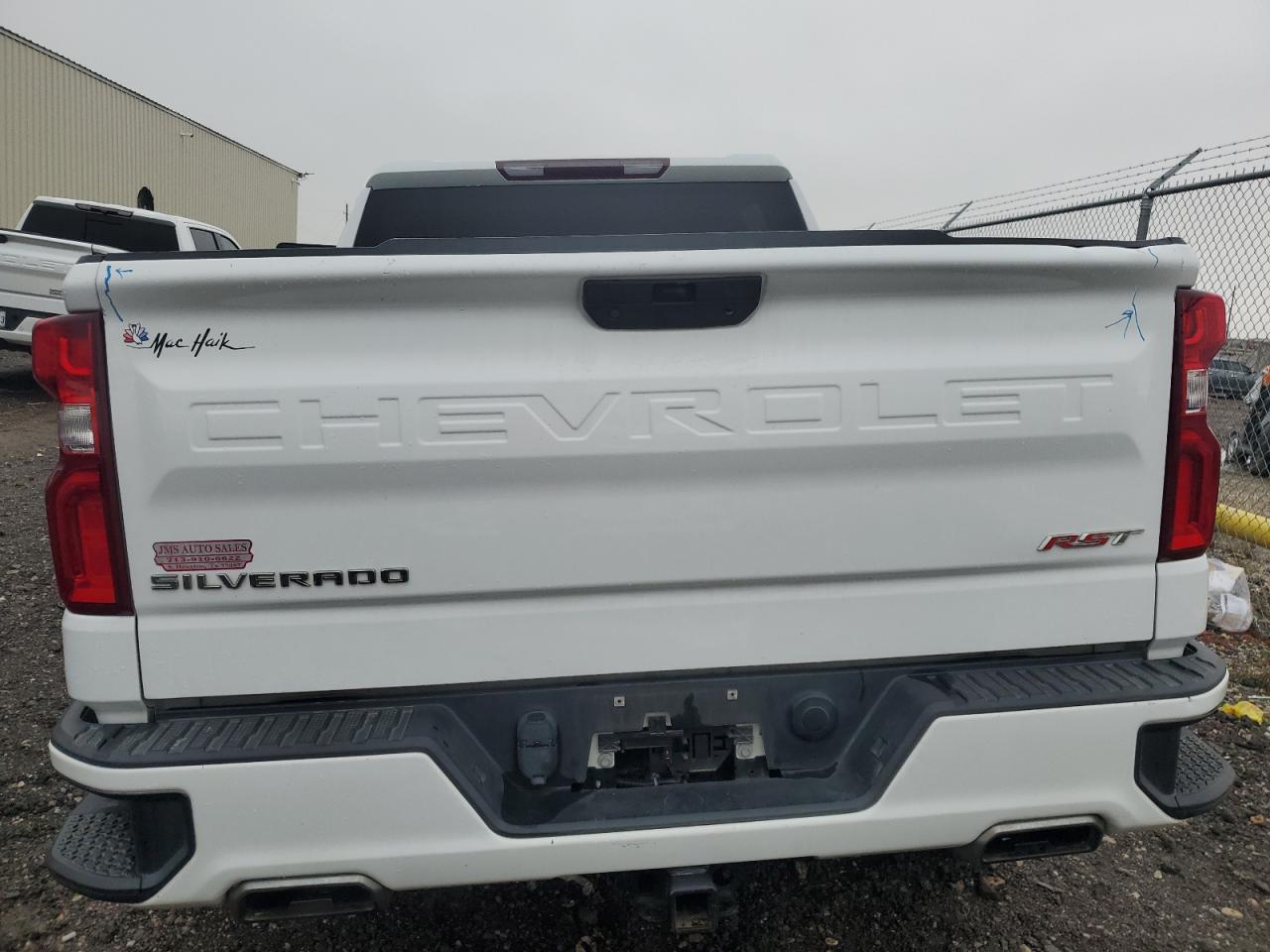 2019 Chevrolet Silverado - Image 6